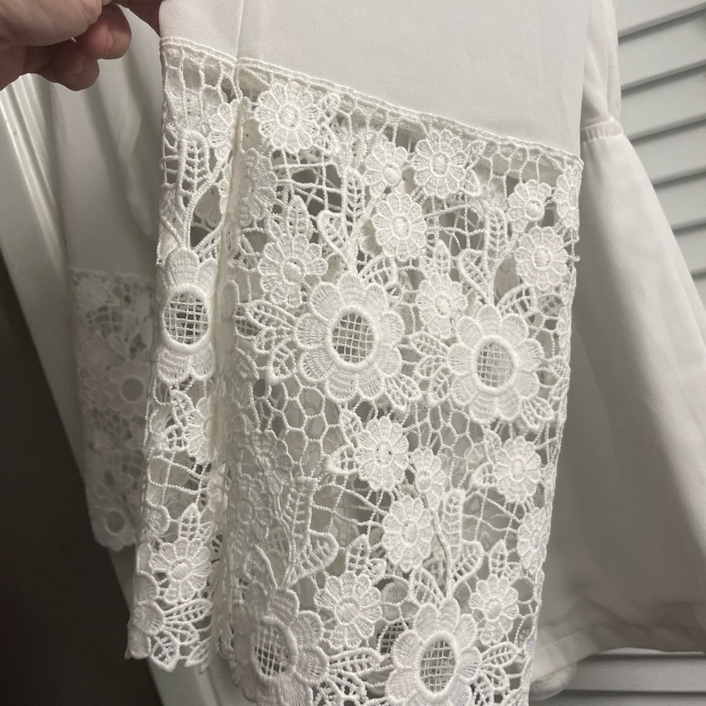 Windsor Romper EUC,Perfect for Bridal Shower,Bachelorette Party,Honeymoon-Size S - Picture 3 of 4